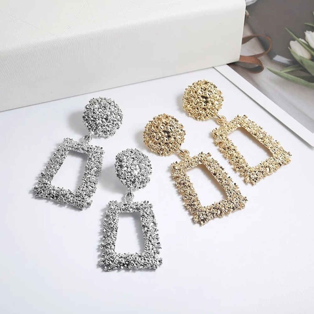 Lightweight Dangle Earrings